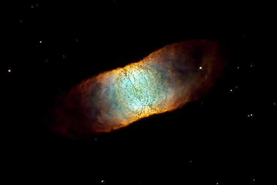 ic4406_hst.jpg